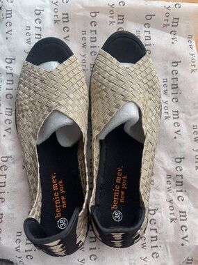 bernie mev. Woven Slingback Sandals in Beige and Black